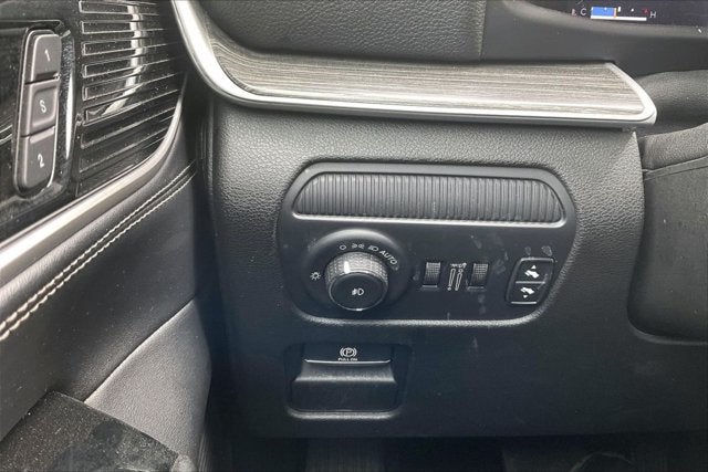 2024 Jeep Wagoneer L Series II 4x2