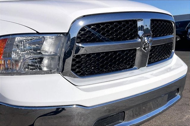 2023 RAM 1500 Classic SLT Crew Cab 4x4 5'7' Box