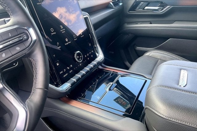 2025 GMC Yukon XL 4WD Denali