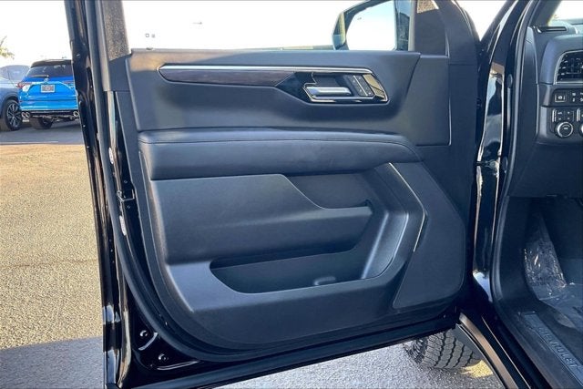 2025 Chevrolet Suburban 4WD Z71