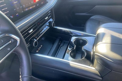 2025 Chevrolet Suburban 4WD Z71