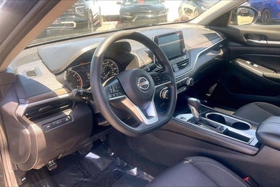 2023 Nissan Altima SV FWD