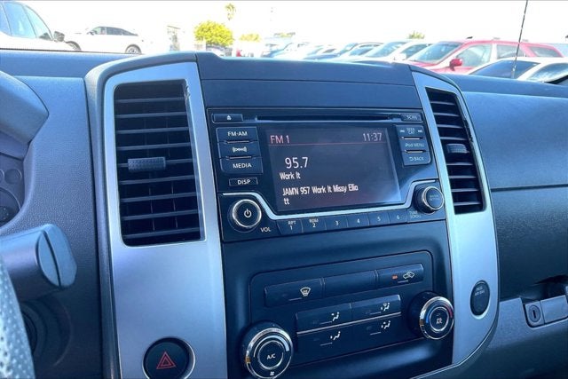 2017 Nissan Frontier SV