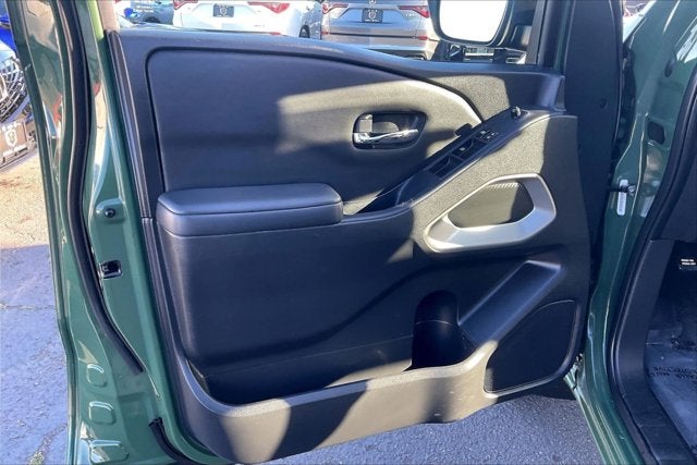 2023 Nissan Frontier Crew Cab SV 4x4