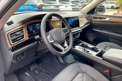 2024 Volkswagen Atlas 2.0T SE w/Technology