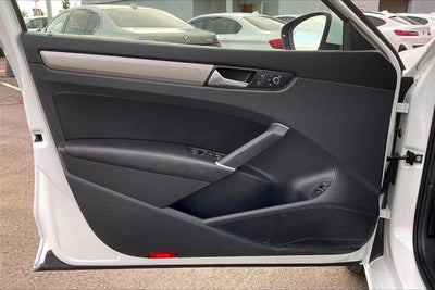 2022 Volkswagen Passat 2.0T SE