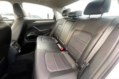 2022 Volkswagen Passat 2.0T SE