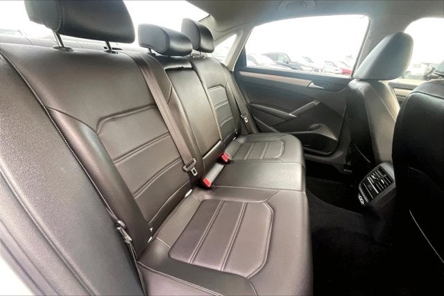 2022 Volkswagen Passat 2.0T SE