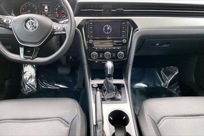 2022 Volkswagen Passat 2.0T SE