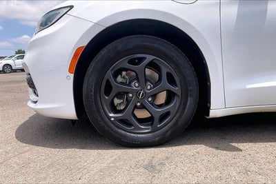 2022 Chrysler Pacifica Hybrid Limited