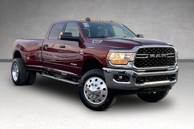 2022 RAM 3500 Big Horn Crew Cab 4x4 8' Box