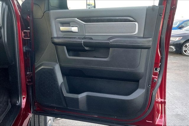 2022 RAM 3500 Big Horn Crew Cab 4x4 8' Box