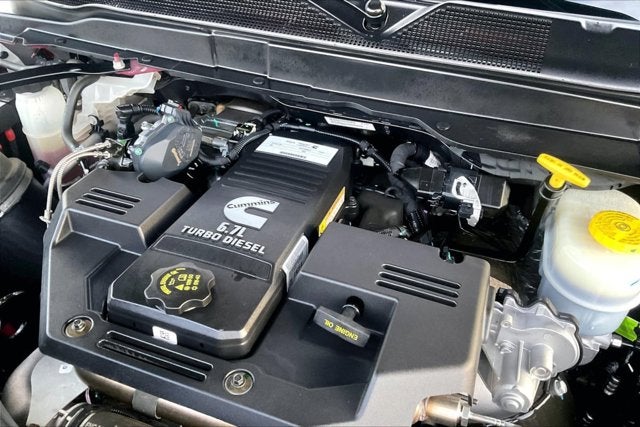 2022 RAM 3500 Big Horn Crew Cab 4x4 8' Box