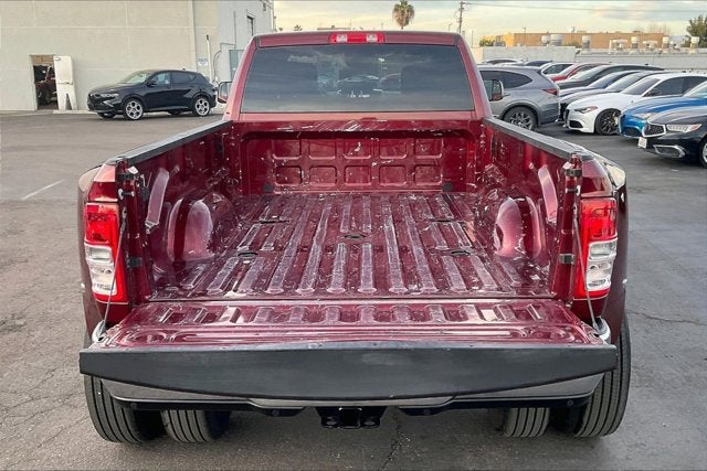 2022 RAM 3500 Big Horn Crew Cab 4x4 8' Box