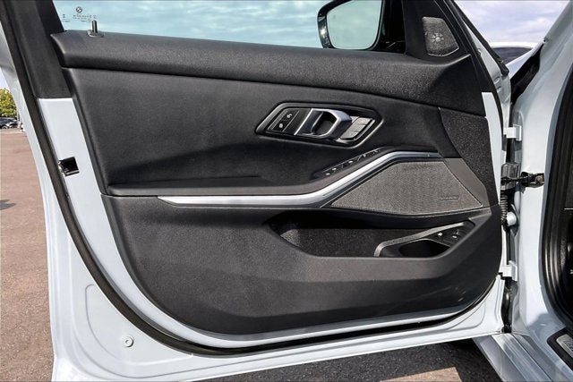 2024 BMW 330e xDrive