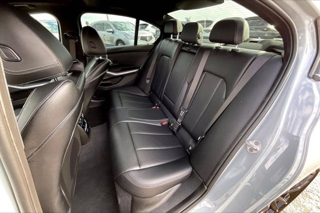 2024 BMW 330e xDrive