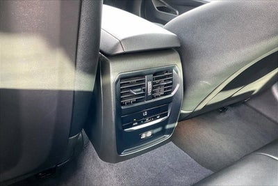 2024 BMW 330e xDrive