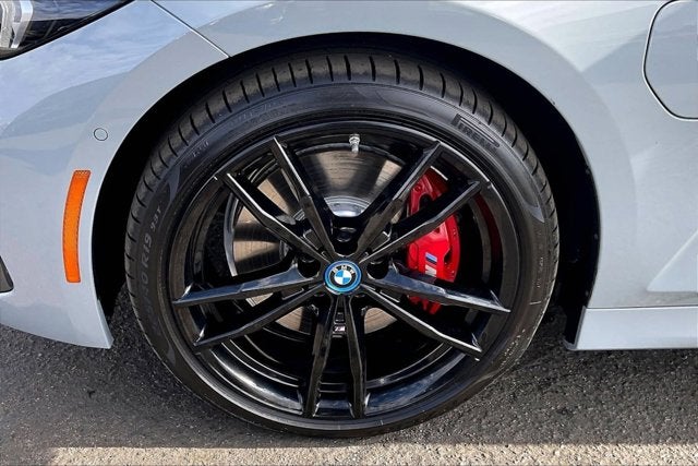 2024 BMW 330e xDrive