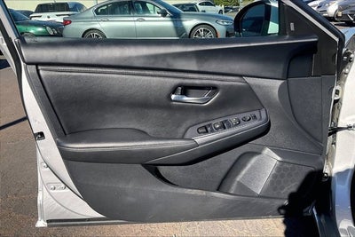 2023 Nissan Sentra SV Xtronic CVT