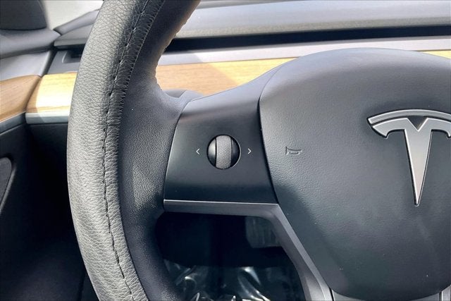 2021 Tesla Model 3 Standard Range Plus Rear-Wheel Drive