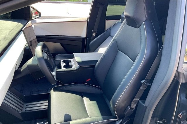 2024 Tesla Cybertruck Cyberbeast