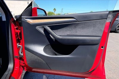 2022 Tesla Model Y Long Range Dual Motor All-Wheel Drive