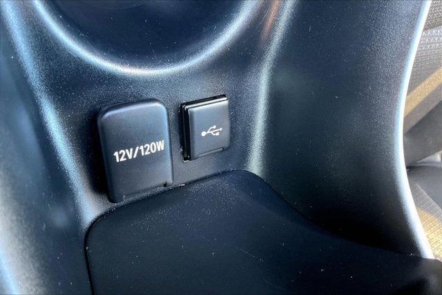 2021 Toyota Prius LE