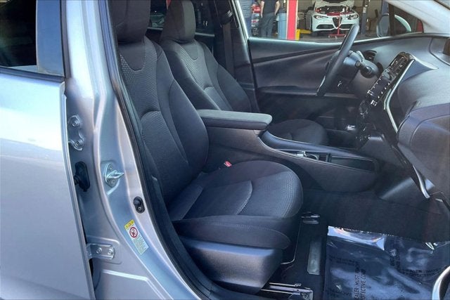 2021 Toyota Prius LE