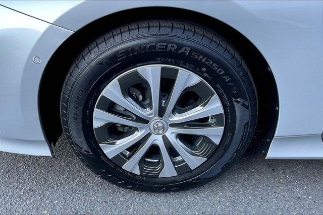 2021 Toyota Prius LE