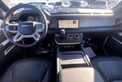 2024 Land Rover Defender 110 P400 X-Dynamic SE
