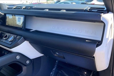 2024 Land Rover Defender 110 P400 X-Dynamic SE