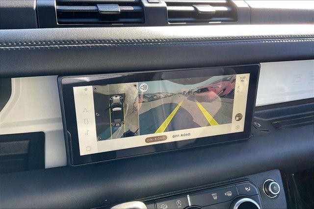 2024 Land Rover Defender 110 P400 X-Dynamic SE