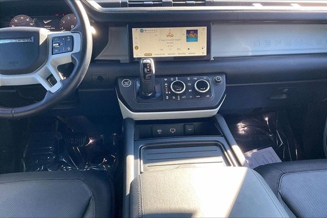 2024 Land Rover Defender 110 P400 X-Dynamic SE