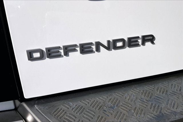 2024 Land Rover Defender 110 P400 X-Dynamic SE