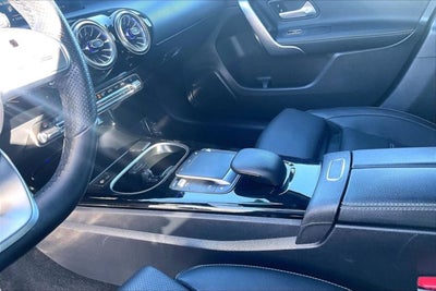 2022 Mercedes-Benz A 220 A 220