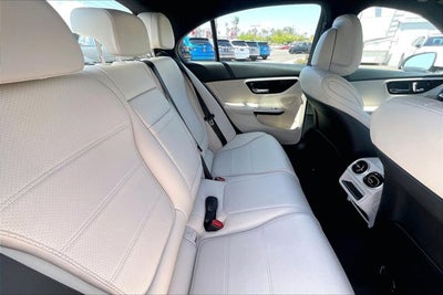 2025 Mercedes-Benz C 300 C 300