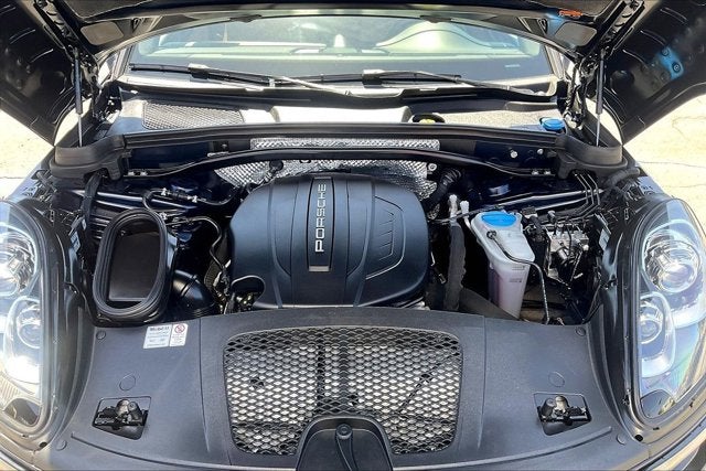 2018 Porsche Macan AWD