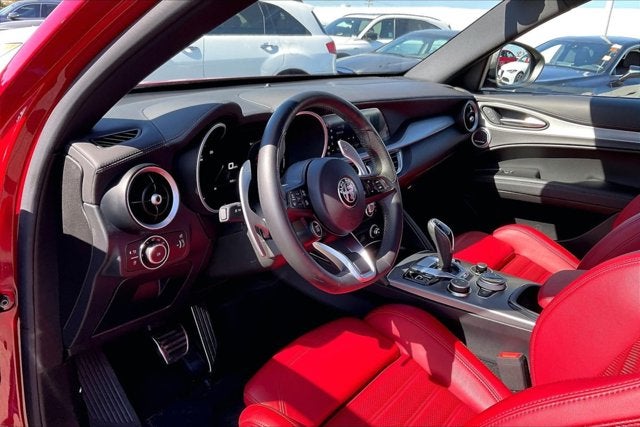 2025 Alfa Romeo Stelvio Sprint AWD