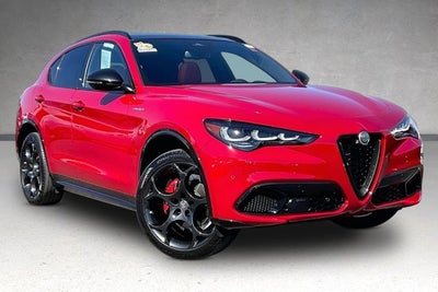 2025 Alfa Romeo Stelvio Sprint AWD