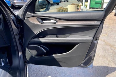 2022 Alfa Romeo Stelvio Ti AWD