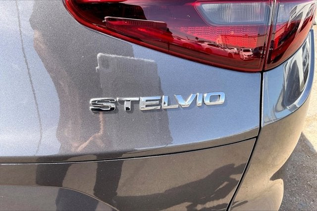 2022 Alfa Romeo Stelvio Ti AWD