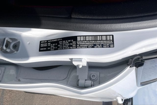 2023 Alfa Romeo Stelvio Veloce AWD