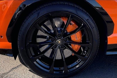 2022 Lamborghini Urus Graphite Capsule