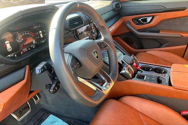 2022 Lamborghini Urus Graphite Capsule