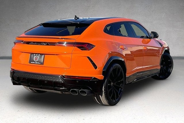 2022 Lamborghini Urus Graphite Capsule