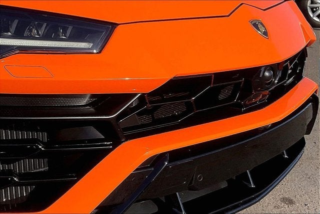 2022 Lamborghini Urus Graphite Capsule